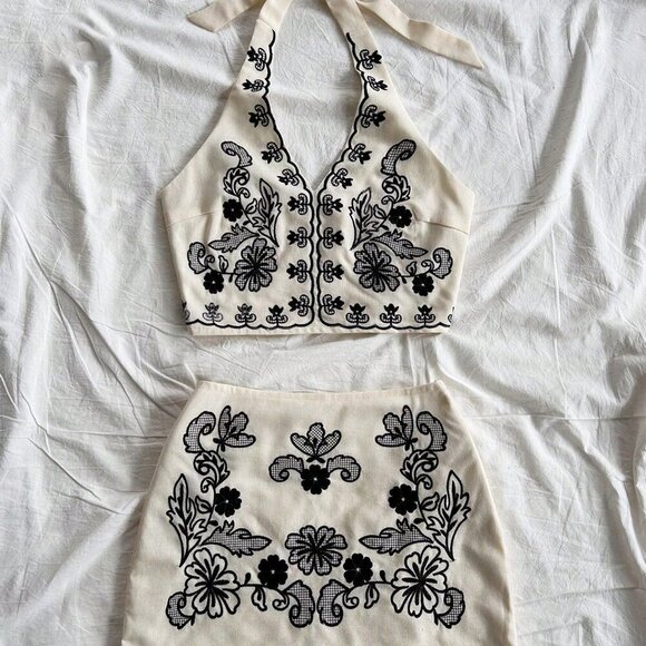 Multicolor Boho Women's Embroidered Halter Neck Crop Top & A-Line Mini Skirt Set - Picture 5 of 7